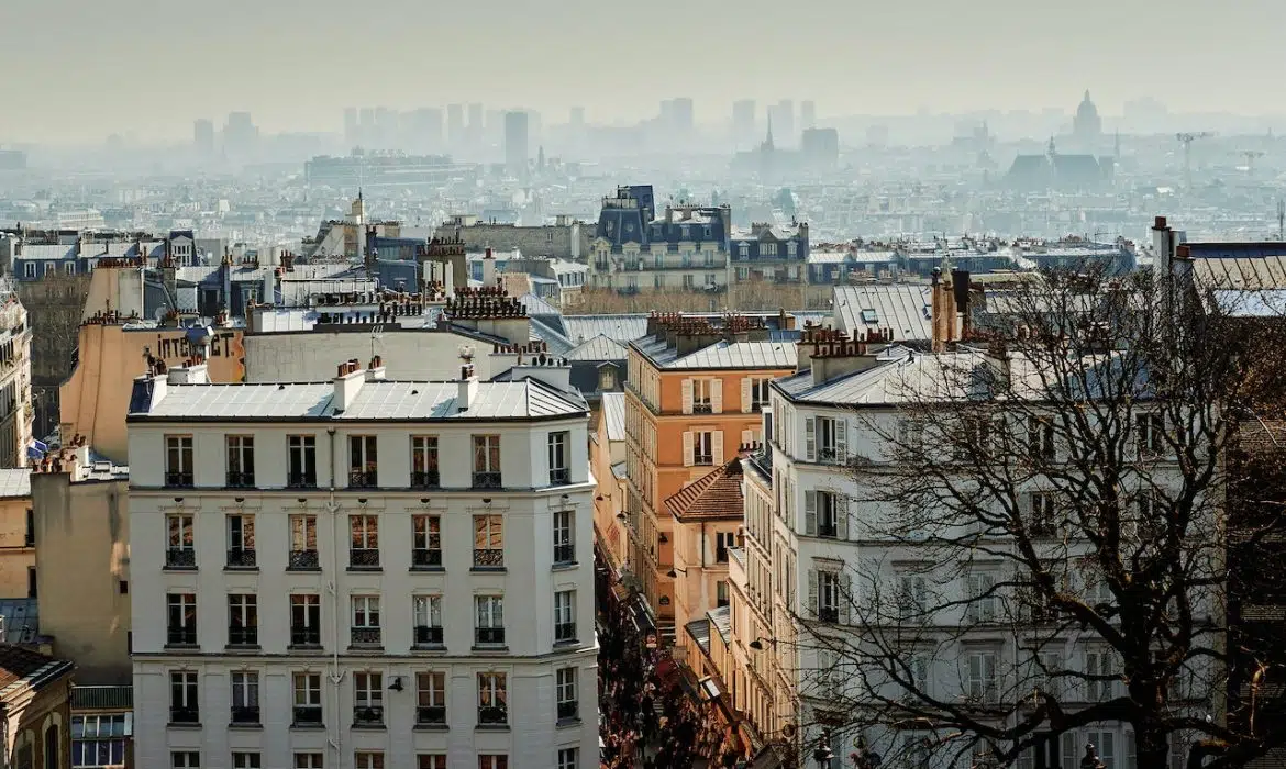 Estimer un bien immobilier à Paris : l’estimation en ligne ne suffit pas