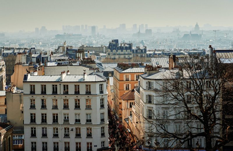 Estimer un bien immobilier à Paris : l’estimation en ligne ne suffit pas