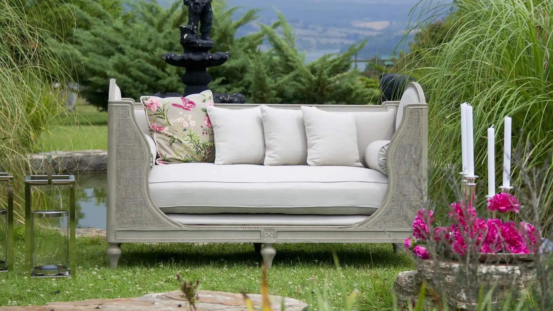 Canapé pour un salon de jardin : quel matériau choisir ?