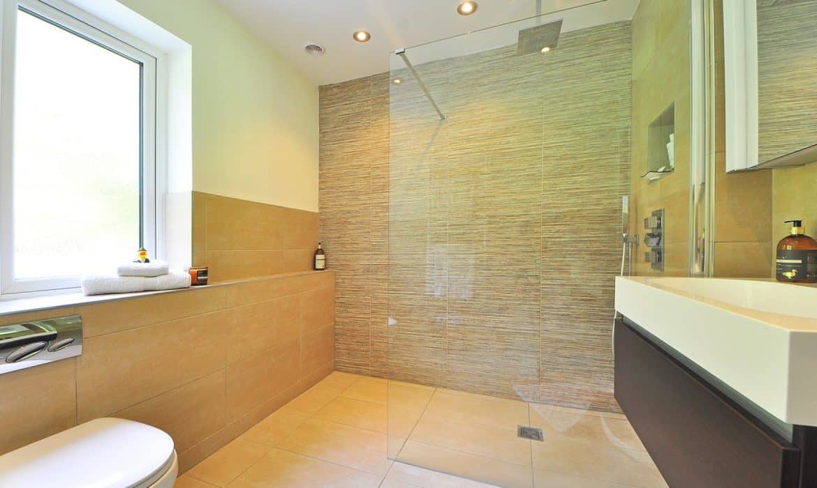 Les avantages d’embaucher un professionnel pour la rénovation d’une salle de bain