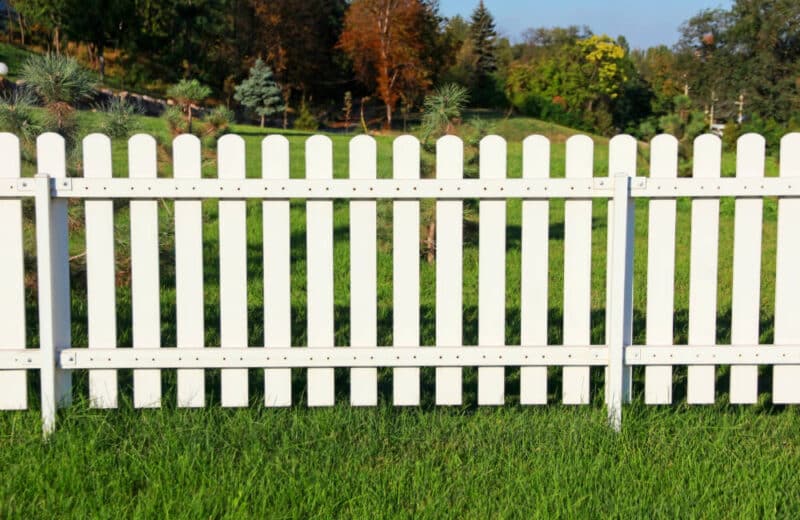 Puis-je construire un mur en limite de propriété ?