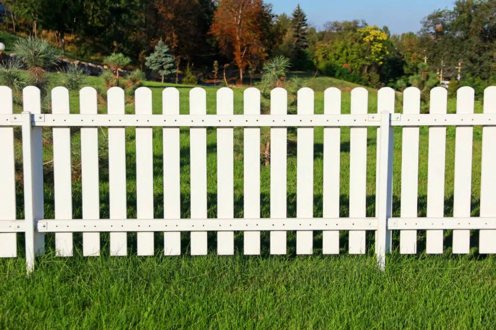 Puis-je construire un mur en limite de propriété ?